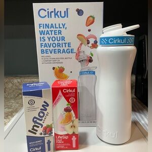 Transform your water with the turn of a dial. Take control of your beverage.